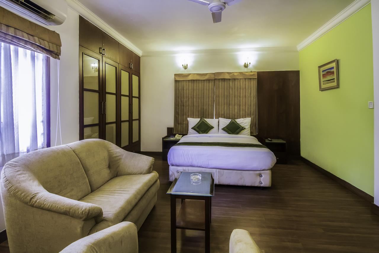 Treebo Angson Hotel Ченай Екстериор снимка