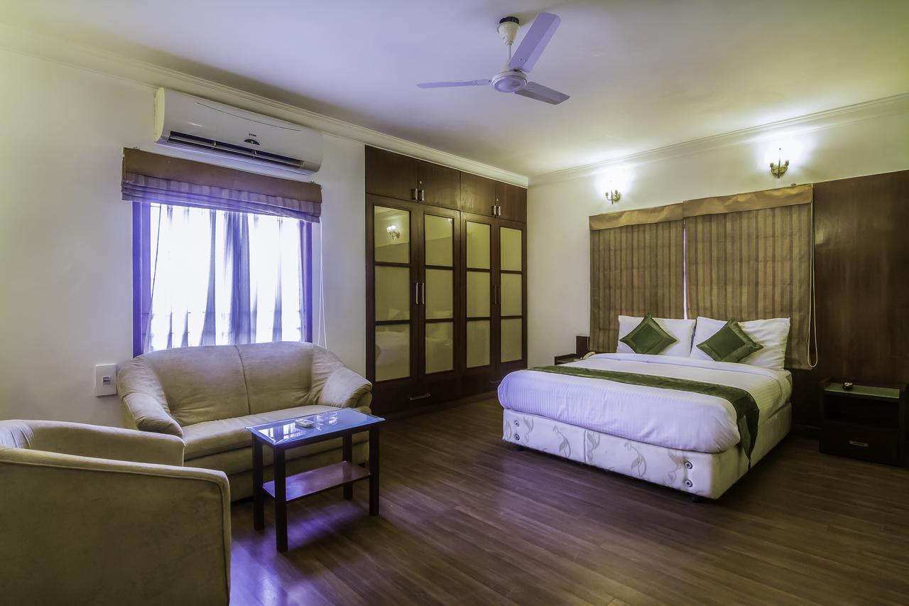 Treebo Angson Hotel Ченай Екстериор снимка